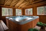 Fully Enclosed, Private Hot Tub 